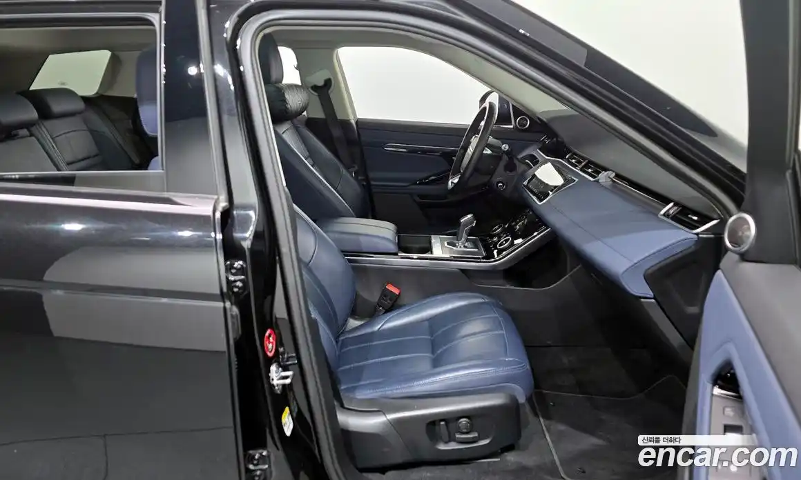 Land Rover Range-Rover Evoque 2020 2.0 Автомат в Москве № 166158, фото 3