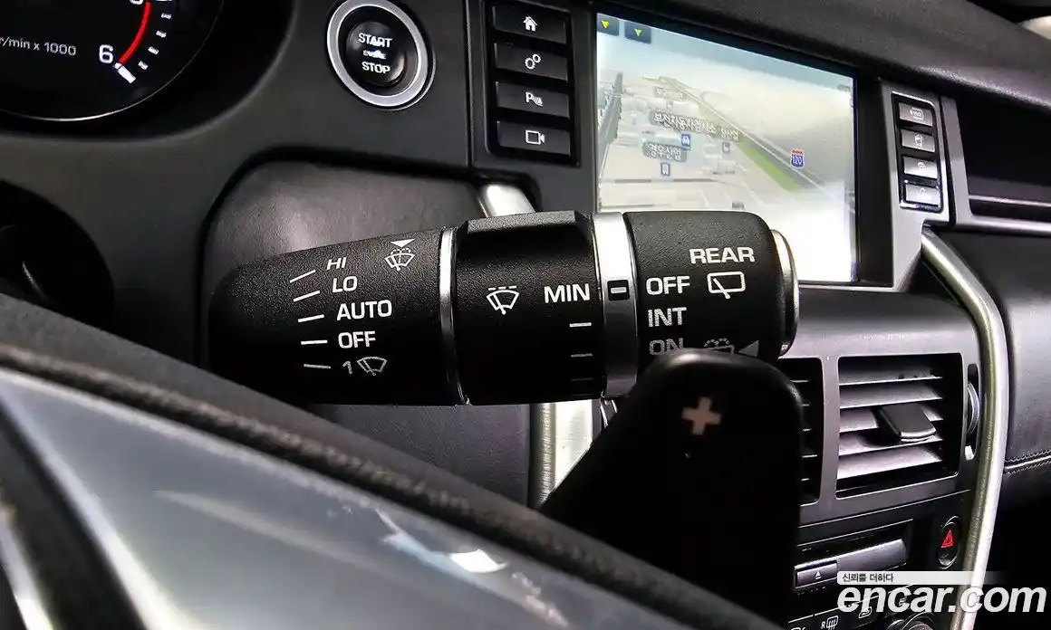 Land Rover Discovery Sport 2016 2.0 Автомат в Москве № 166386, фото 11