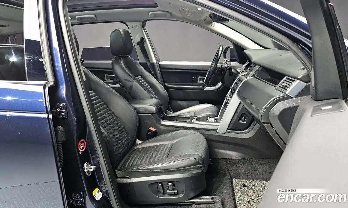 Land Rover Discovery Sport 2016 2.0 Автомат в Москве № 166386, фото 15