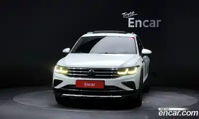Volkswagen Tiguan 2023 2.0 Автомат в Москве № 168680, миниатюра 2
