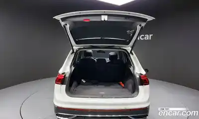 Volkswagen Tiguan 2023 2.0 Автомат в Москве № 168680, миниатюра 5