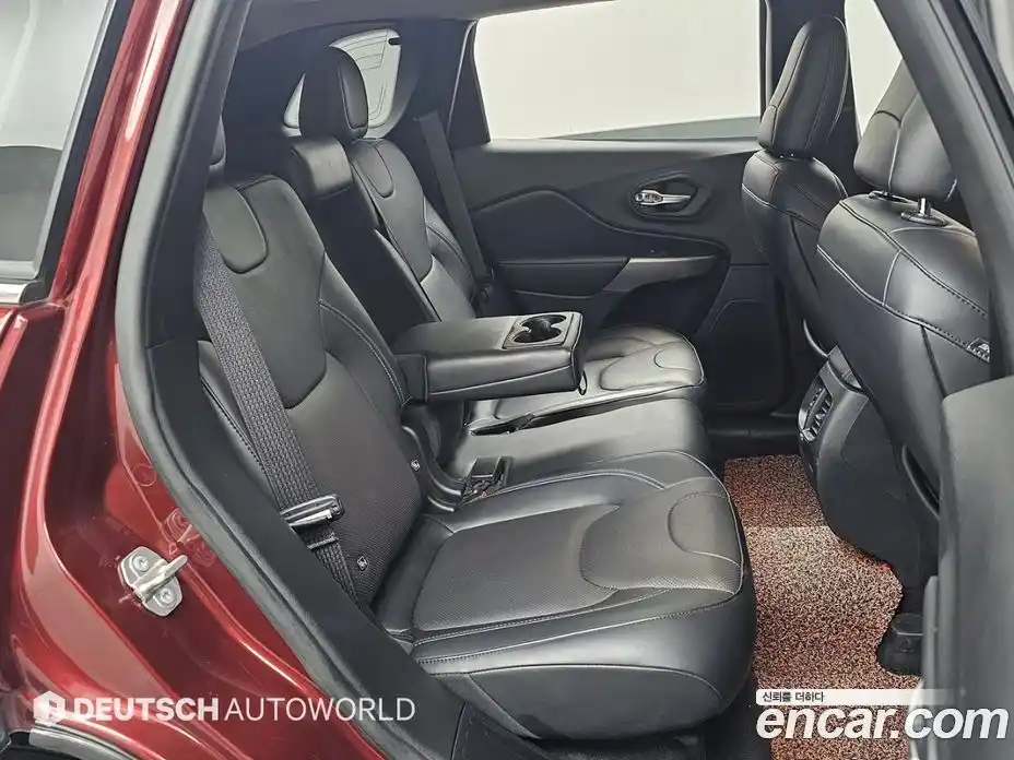 Jeep Cherokee 2019 2.4 Автомат в Москве № 170018, фото 12