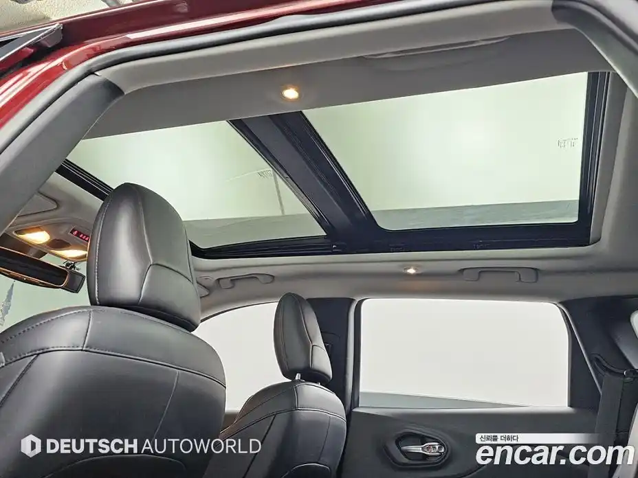 Jeep Cherokee 2019 2.4 Автомат в Москве № 170018, фото 19