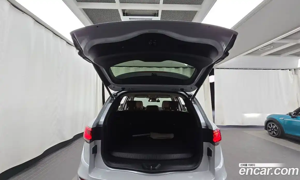 Renault QM6 2024 2.0 Автомат в Москве № 176748, фото 9