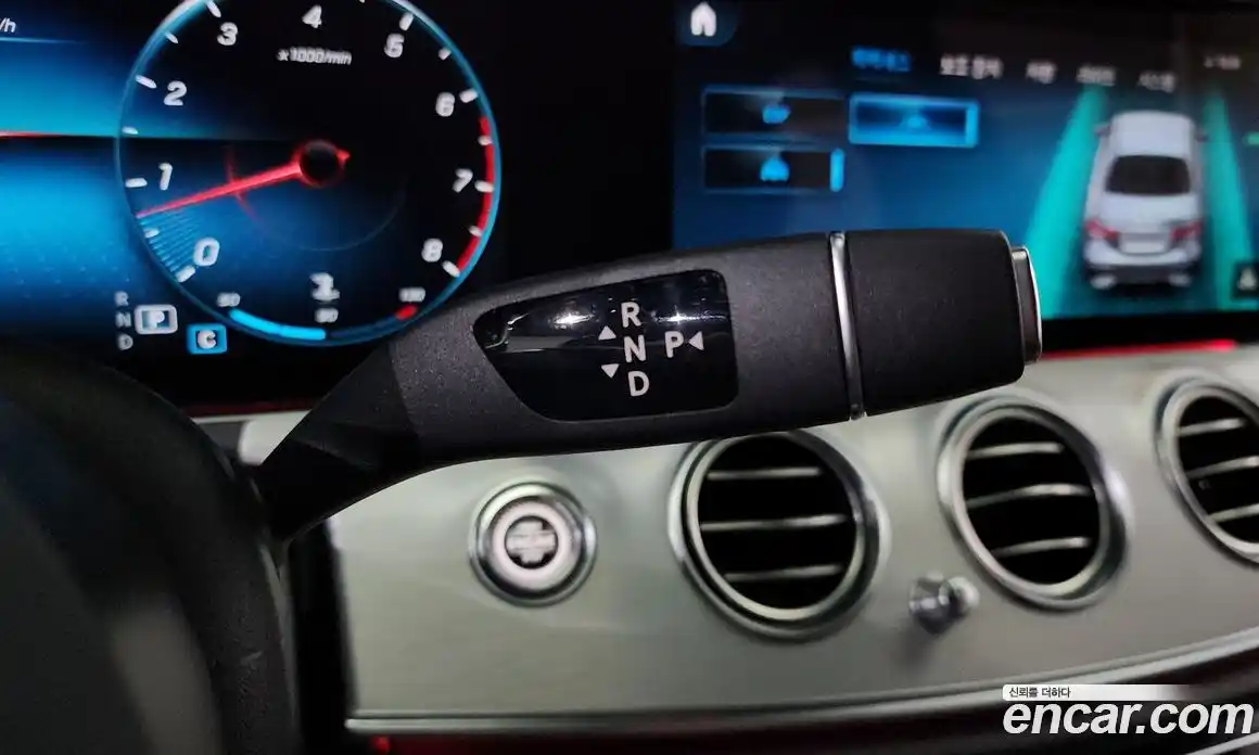 Mercedes-Benz E-Class 2021 2.0 Автомат в Москве № 178427, фото 11