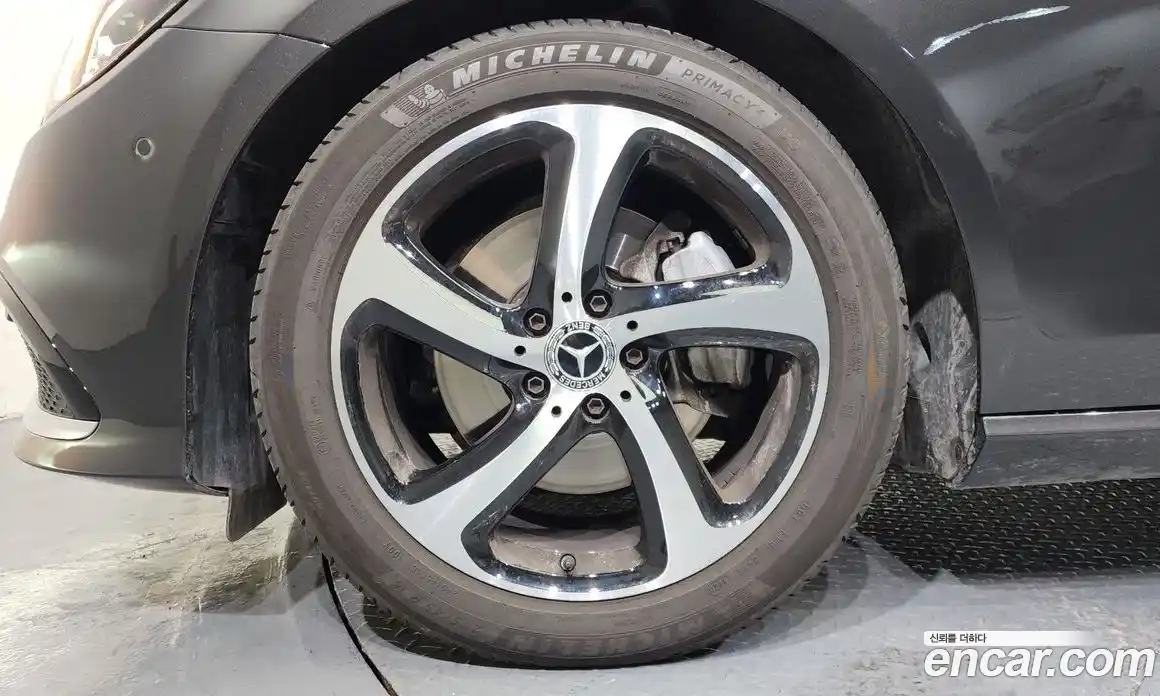 Mercedes-Benz E-Class 2021 2.0 Автомат в Москве № 178427, фото 14