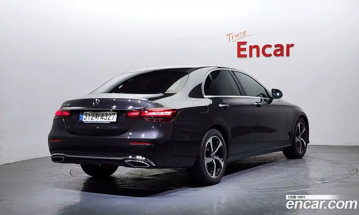 Mercedes-Benz E-Class 2021 2.0 Автомат в Москве № 178427, фото 19