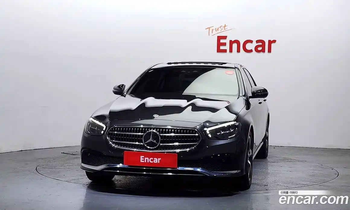 Mercedes-Benz E-Class 2021 2.0 Автомат в Москве № 178427, фото 2