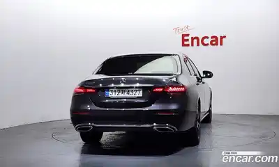 Mercedes-Benz E-Class 2021 2.0 Автомат в Москве № 178427, миниатюра 9