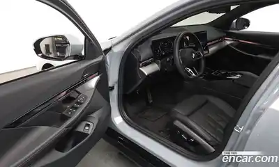 BMW 5-Series 2025 2.0 Автомат в Москве № 186944, миниатюра 11