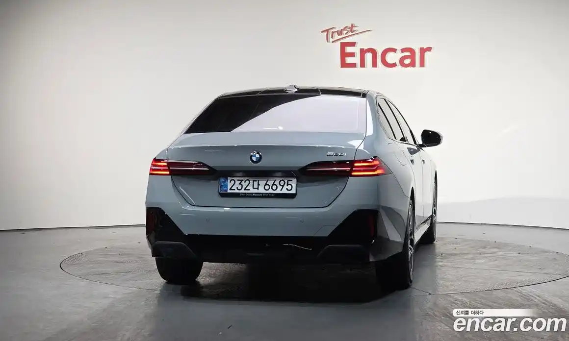 BMW 5-Series 2025 2.0 Автомат в Москве № 186944, фото 3