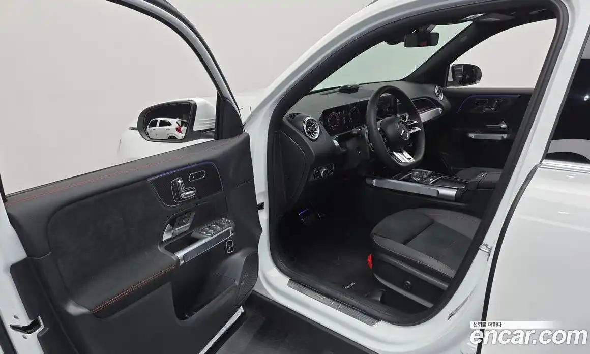 Mercedes-Benz GLB-Class 2025 2.0 Автомат в Москве № 193654, фото 12