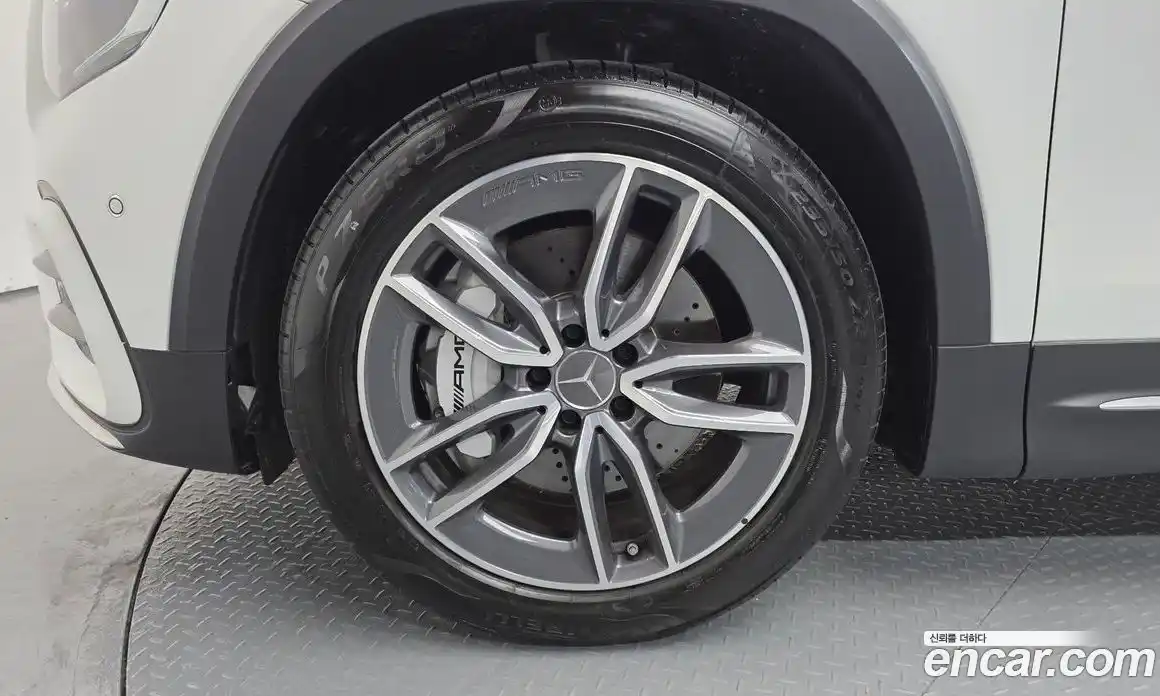 Mercedes-Benz GLB-Class 2025 2.0 Автомат в Москве № 193654, фото 3