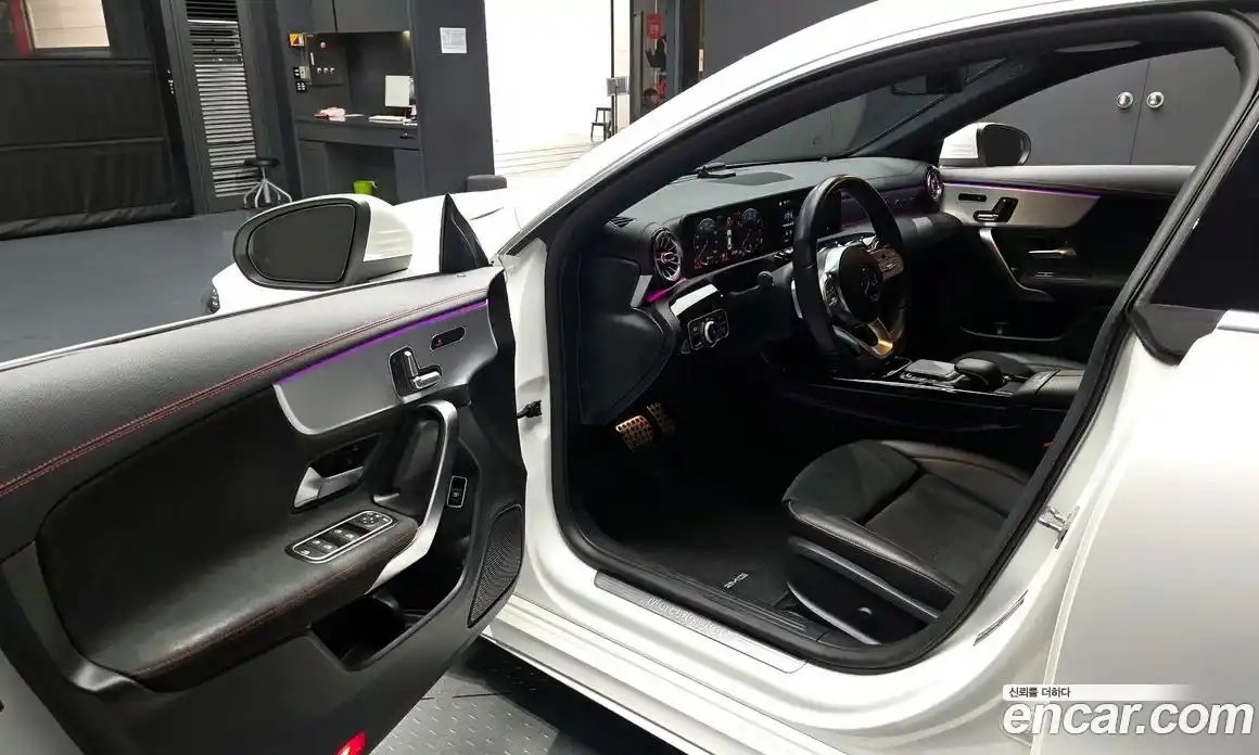 Mercedes-Benz CLA-Class 2020 2.0 Автомат в Москве № 194986, фото 11