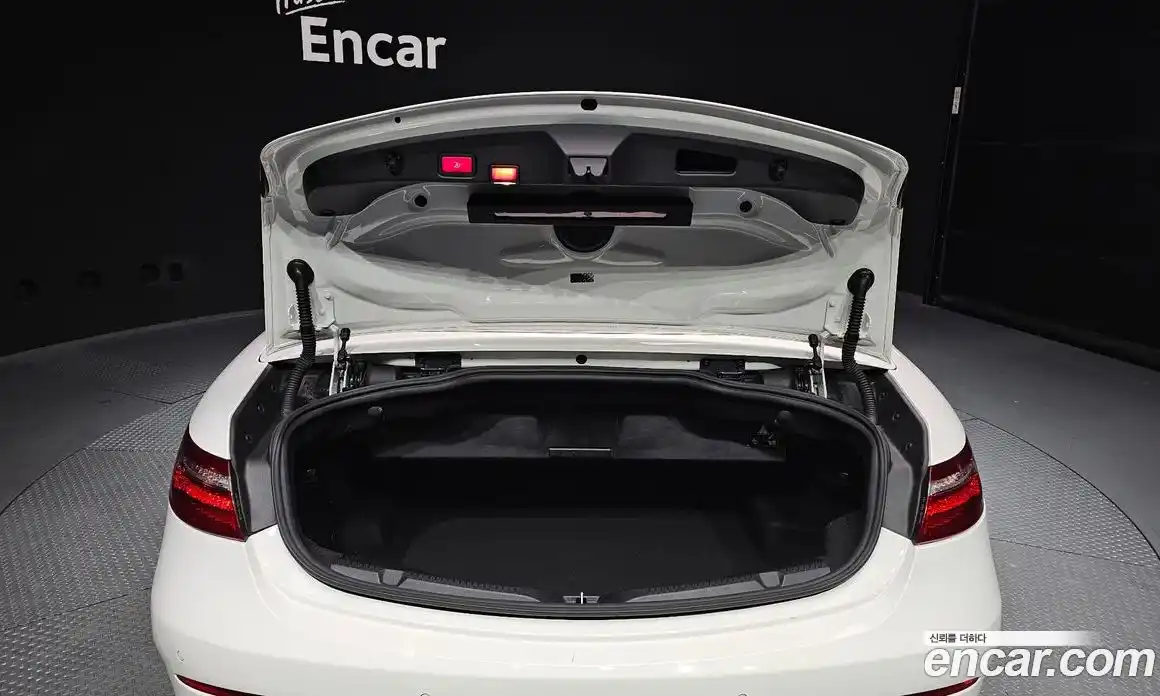 Mercedes-Benz E-Class 2019 1.9 Автомат в Москве № 195045, фото 20