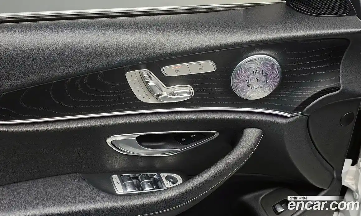 Mercedes-Benz E-Class 2017 1.9 Автомат в Москве № 195095, фото 19