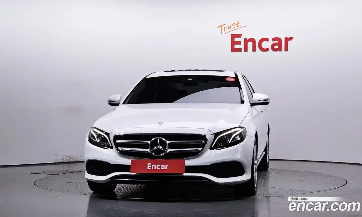 Mercedes-Benz E-Class 2017 1.9 Автомат в Москве № 195095, фото 3