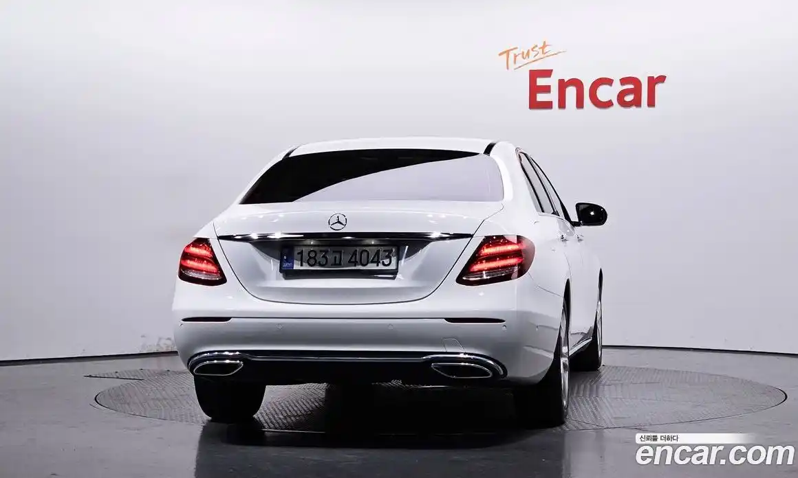 Mercedes-Benz E-Class 2017 1.9 Автомат в Москве № 195095, фото 4