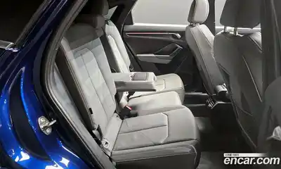 Audi Q3 2023 2.0 Автомат в Москве № 196049, миниатюра 12