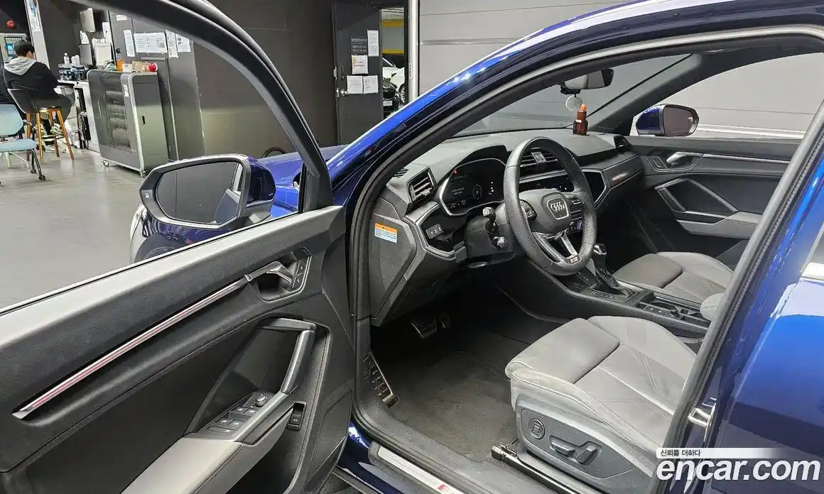 Audi Q3 2023 2.0 Автомат в Москве № 196049, фото 10