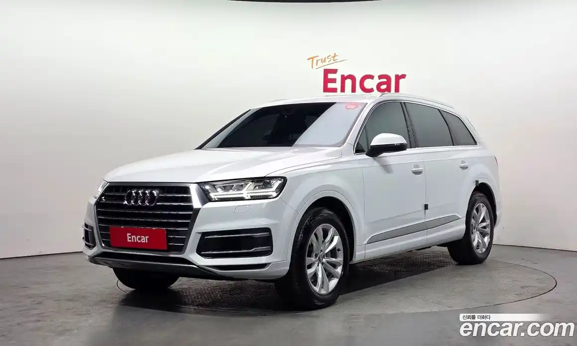 Audi Q7 2019 2.0 Автомат в Москве № 196153, фото 1