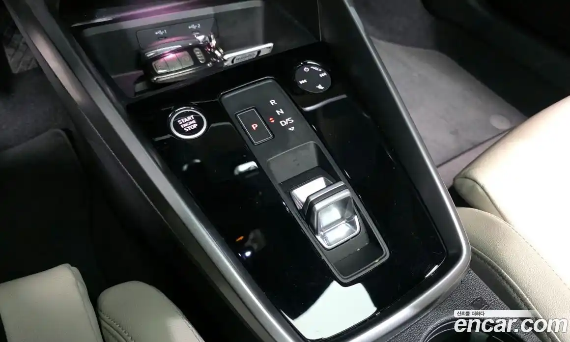 Audi A3 2023 2.0 Автомат в Москве № 196222, фото 9