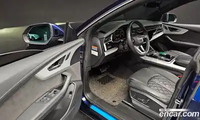 Audi Q8 2021 3.0 Автомат в Москве № 196463, миниатюра 2