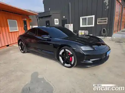 Porsche Taycan, 2025