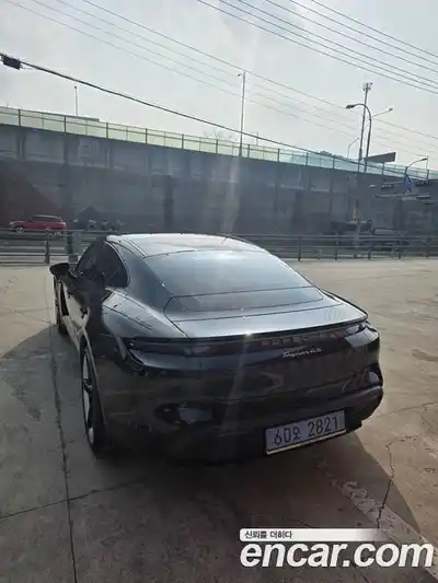 Porsche Taycan 2025 Автомат в Москве № 197154, миниатюра 4