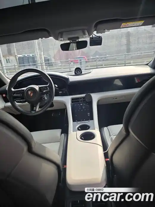 Porsche Taycan 2025 Автомат в Москве № 197154, фото 6