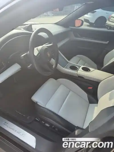 Porsche Taycan 2025 Автомат в Москве № 197154, миниатюра 10