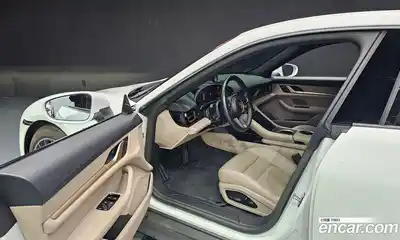 Porsche Taycan 2023 0.1 Автомат в Москве № 197195, миниатюра 11