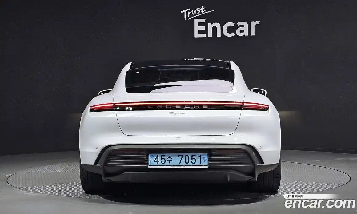 Porsche Taycan 2023 0.1 Автомат в Москве № 197195, фото 4