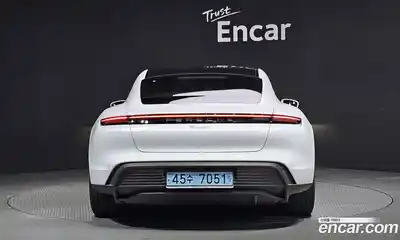 Porsche Taycan 2023 0.1 Автомат в Москве № 197195, миниатюра 4