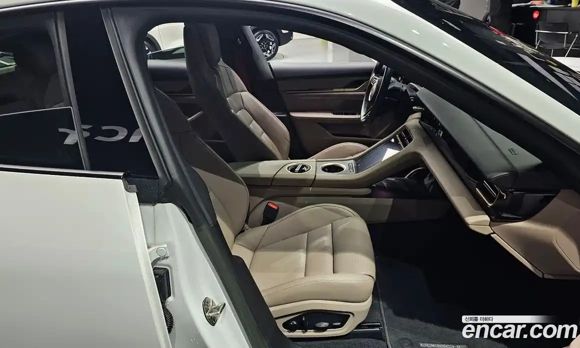 Porsche Taycan 2023 0.1 Автомат в Москве № 197195, фото 10