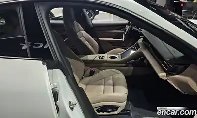 Porsche Taycan 2023 0.1 Автомат в Москве № 197195, миниатюра 10