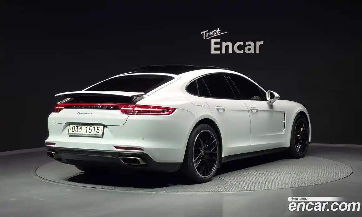 Porsche Panamera 2018 3.0 Автомат в Москве № 197666, фото 3