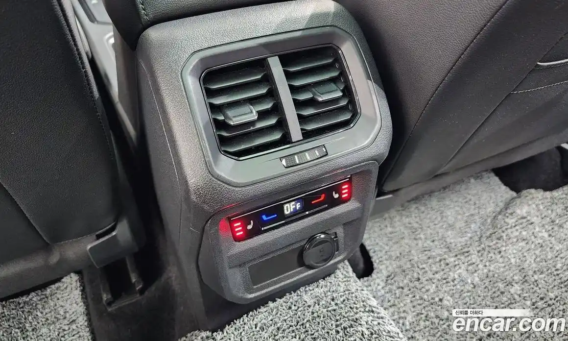 Volkswagen Tiguan 2023 2.0 Автомат в Москве № 199001, фото 19