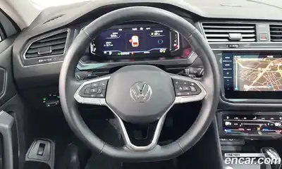 Volkswagen Tiguan 2023 2.0 Автомат в Москве № 199001, миниатюра 8