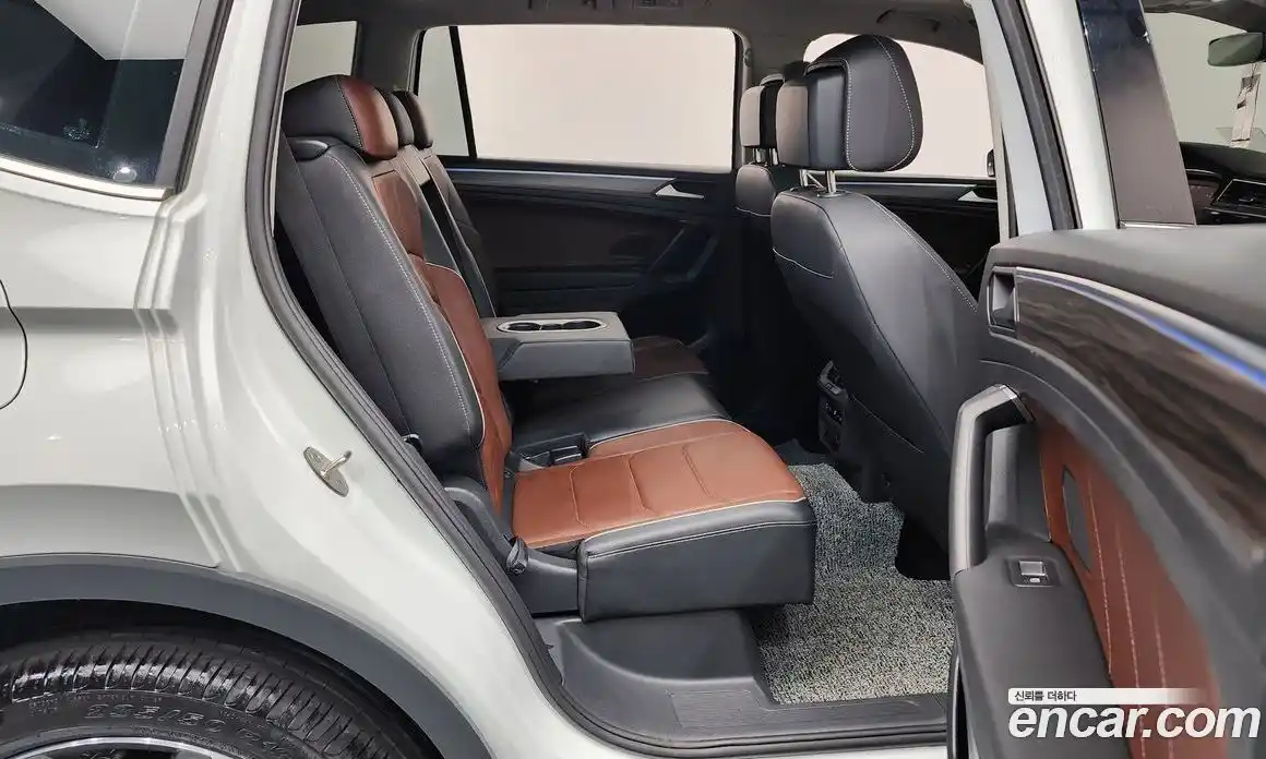 Volkswagen Tiguan 2023 2.0 Автомат в Москве № 199001, фото 9