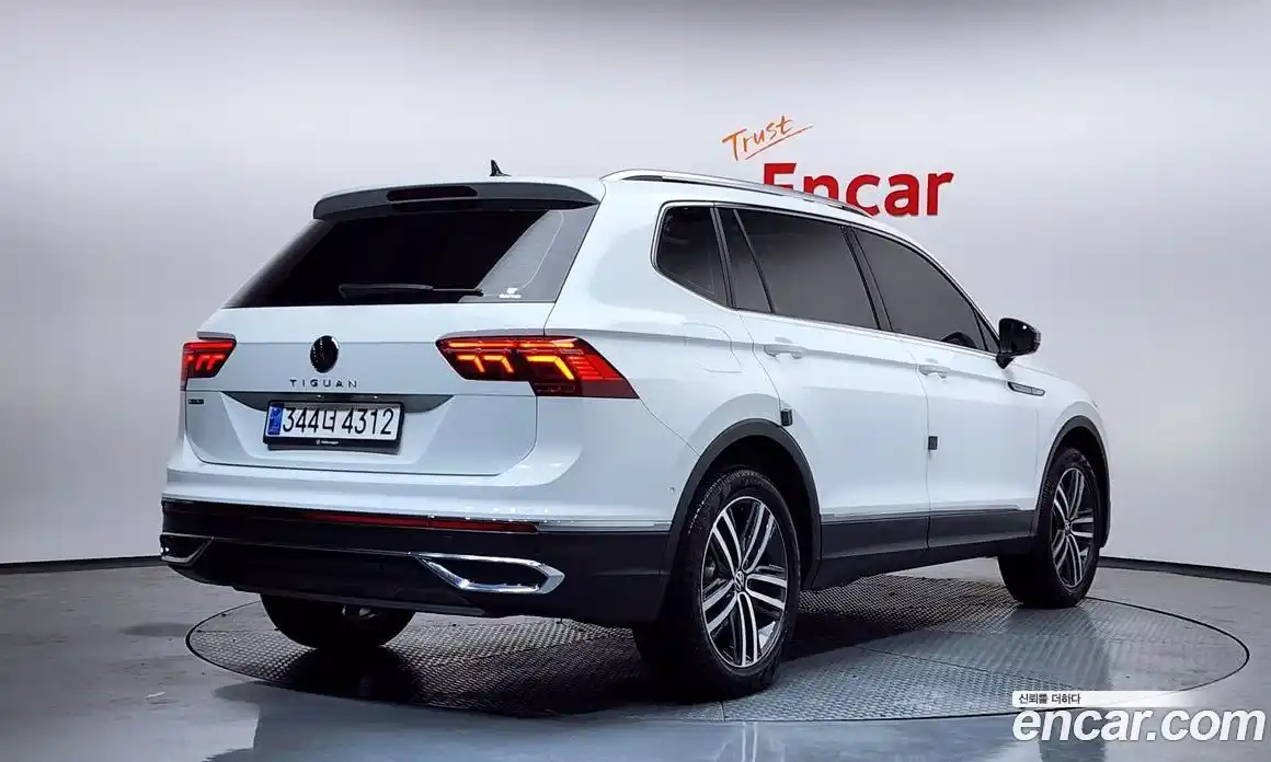 Volkswagen Tiguan 2023 2.0 Автомат в Москве № 199001, фото 10