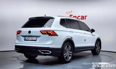 Volkswagen Tiguan 2023 2.0 Автомат в Москве № 199001, миниатюра 10