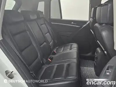 Volkswagen Tiguan 2016 2.0 Автомат в Москве № 199313, миниатюра 12