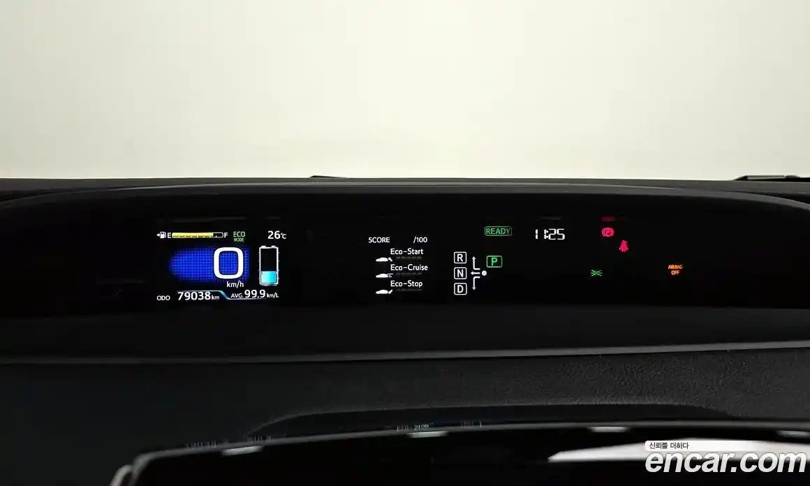 Toyota Prius 2017 1.8 Автомат в Москве № 199616, фото 11