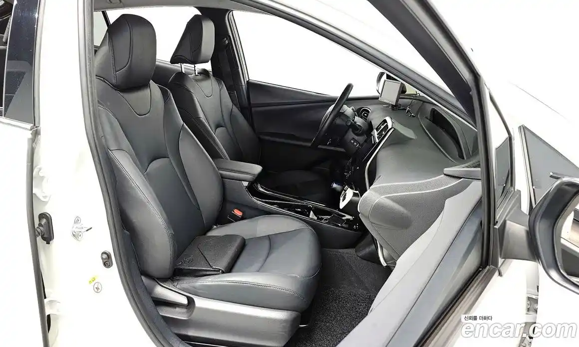 Toyota Prius 2017 1.8 Автомат в Москве № 199616, фото 17