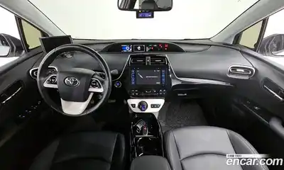 Toyota Prius 2017 1.8 Автомат в Москве № 199616, миниатюра 7