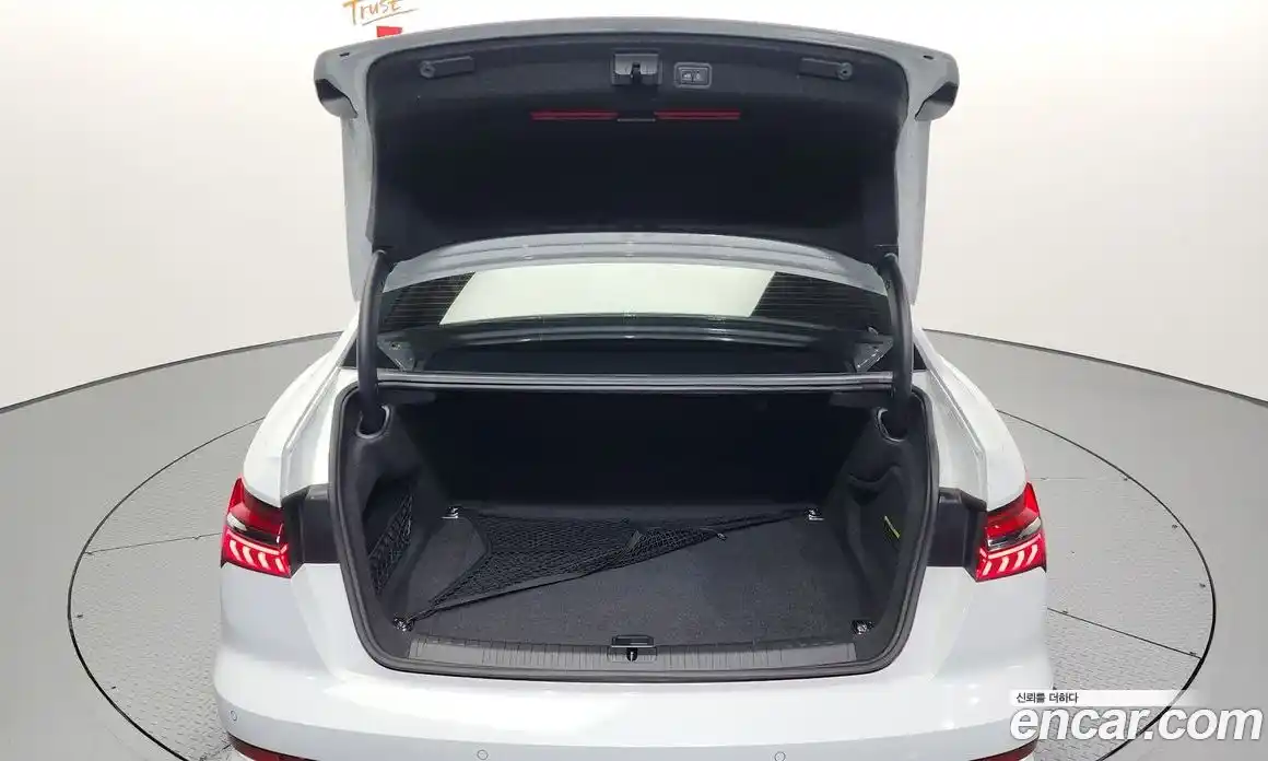 Audi A6 2021 2.0 Автомат в Москве № 205027, фото 13