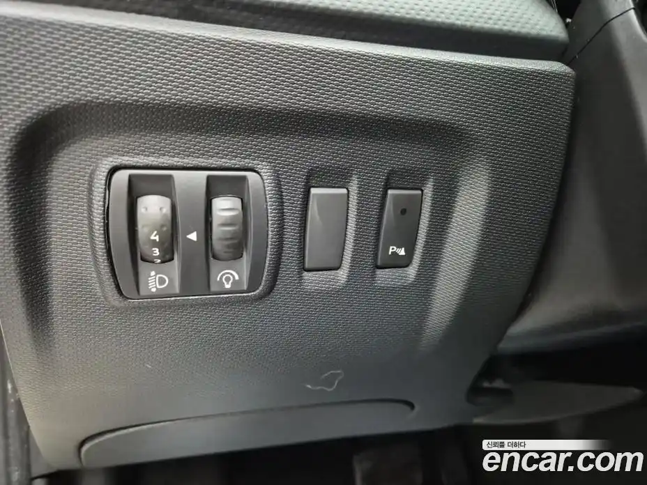 Renault QM3 2014 1.5 Автомат в Москве № 210067, фото 16