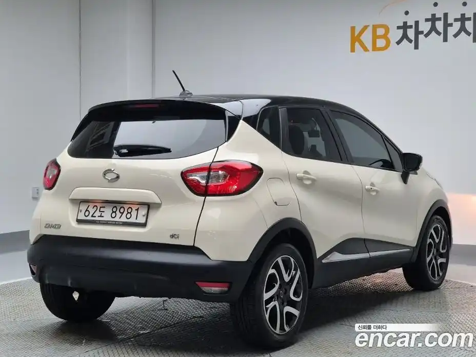 Renault QM3 2014 1.5 Автомат в Москве № 210067, фото 3