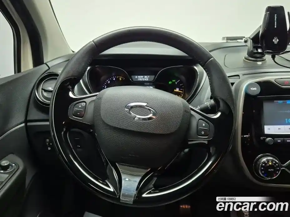 Renault QM3 2014 1.5 Автомат в Москве № 210067, фото 6